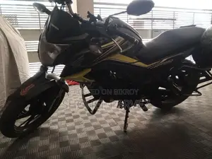 Honda Hornet . 2018