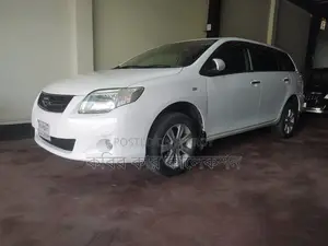 Toyota Fielder white 2010