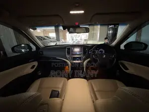 Toyota Crown 2016 Black