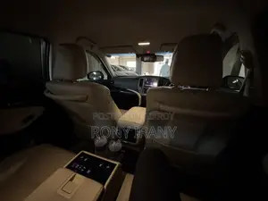 Toyota Crown 2016 Black