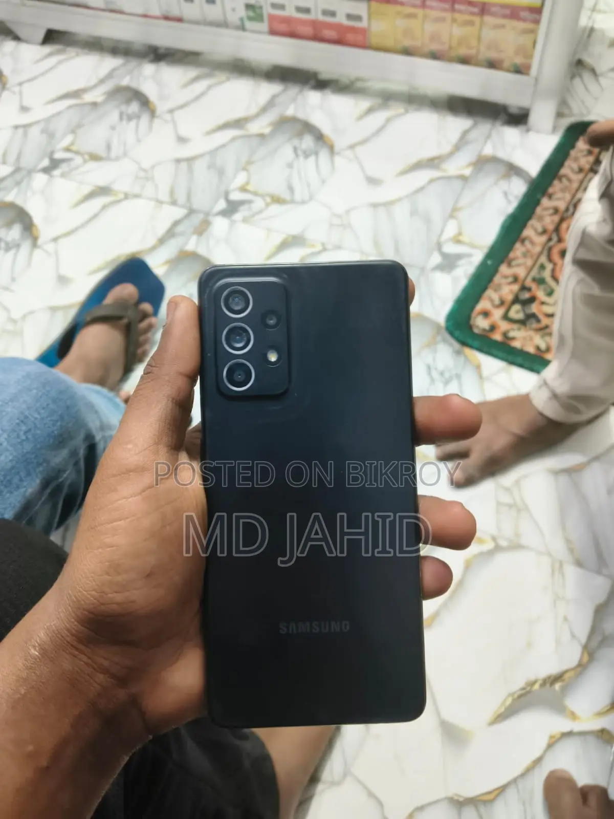 Samsung Galaxy A52 . (Used)