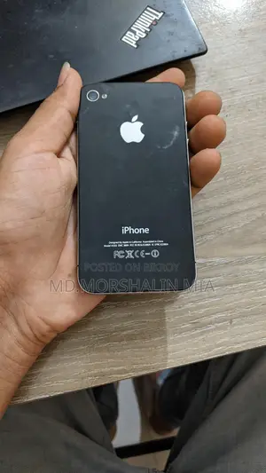 Apple iPhone 4 8GB (UK) (Used)