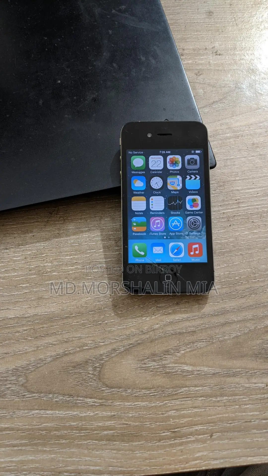 Apple iPhone 4 8GB (UK) (Used)