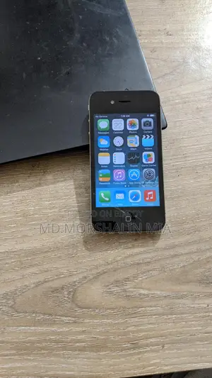 Apple iPhone 4 8GB (UK) (Used)