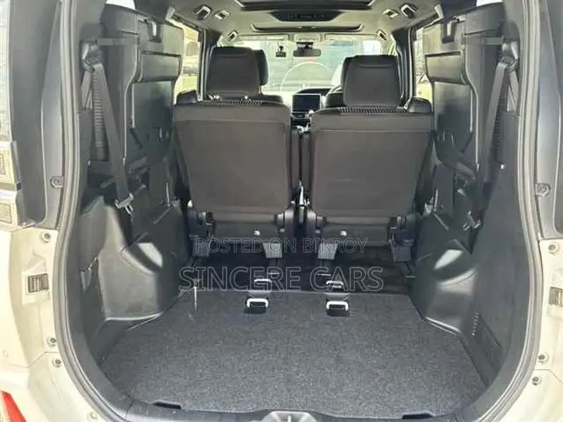 Toyota Voxy ZS NON HYB SUNROOF 2021
