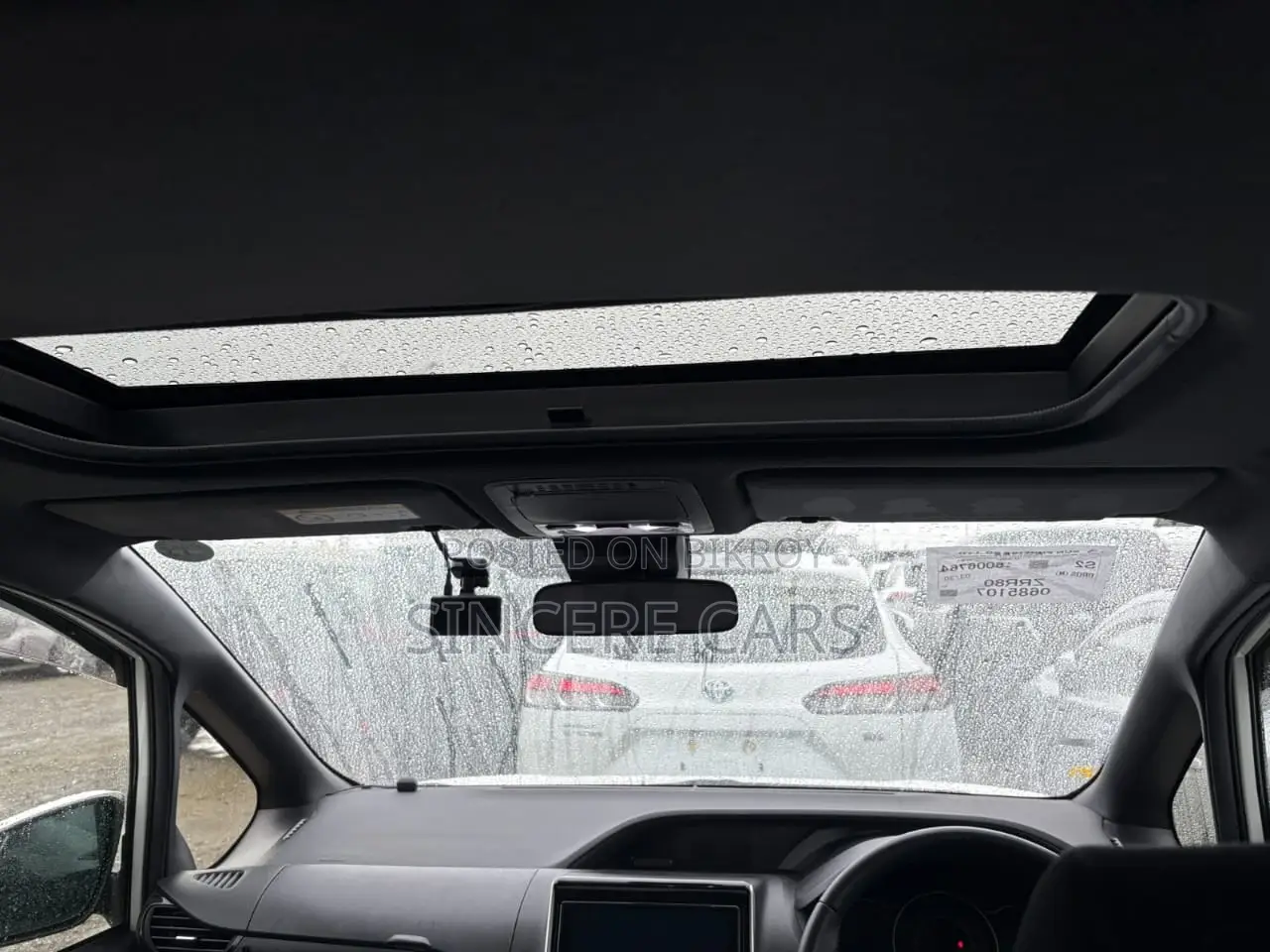 Toyota Voxy ZS NON HYB SUNROOF 2021