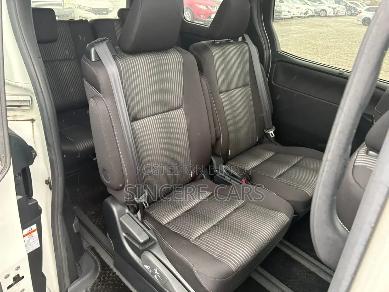 Toyota Voxy ZS NON HYB SUNROOF 2021