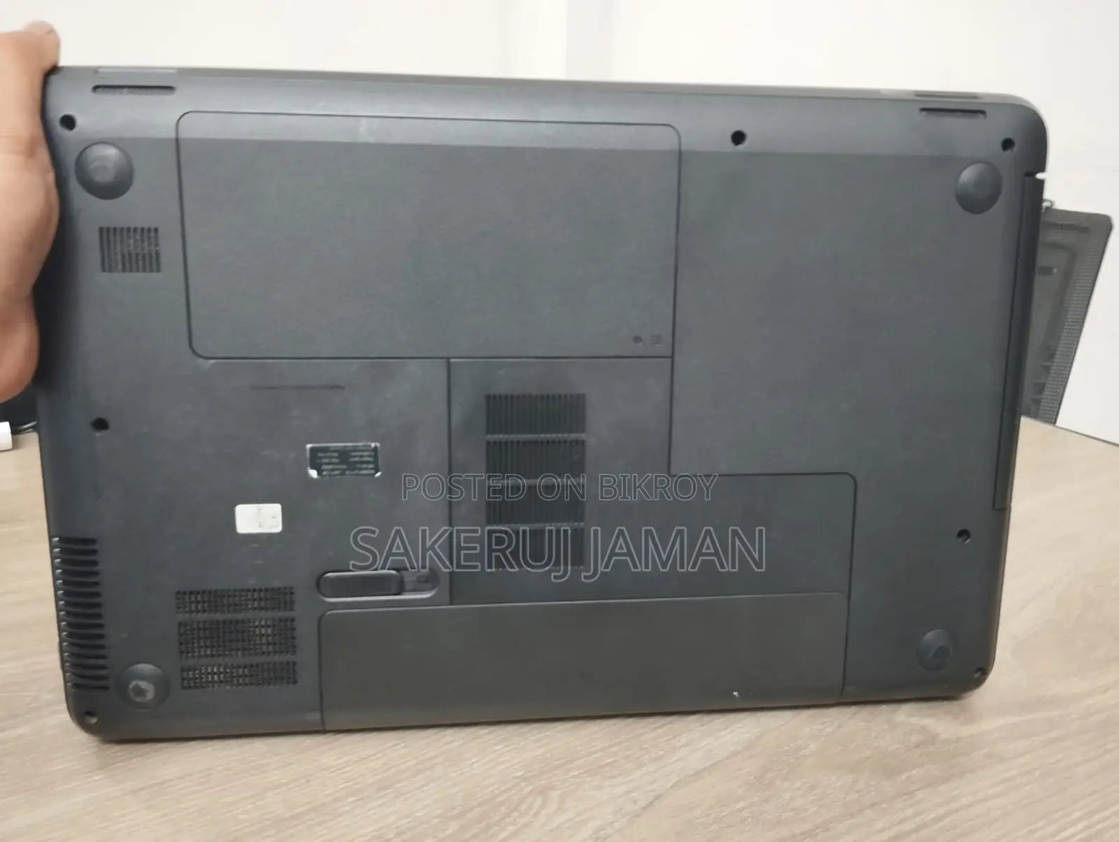 HP laptop- 2000 Model.