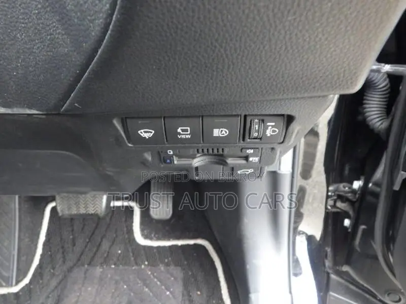 Toyota Corolla Cross Z LEATHER, BODYKIT 2023