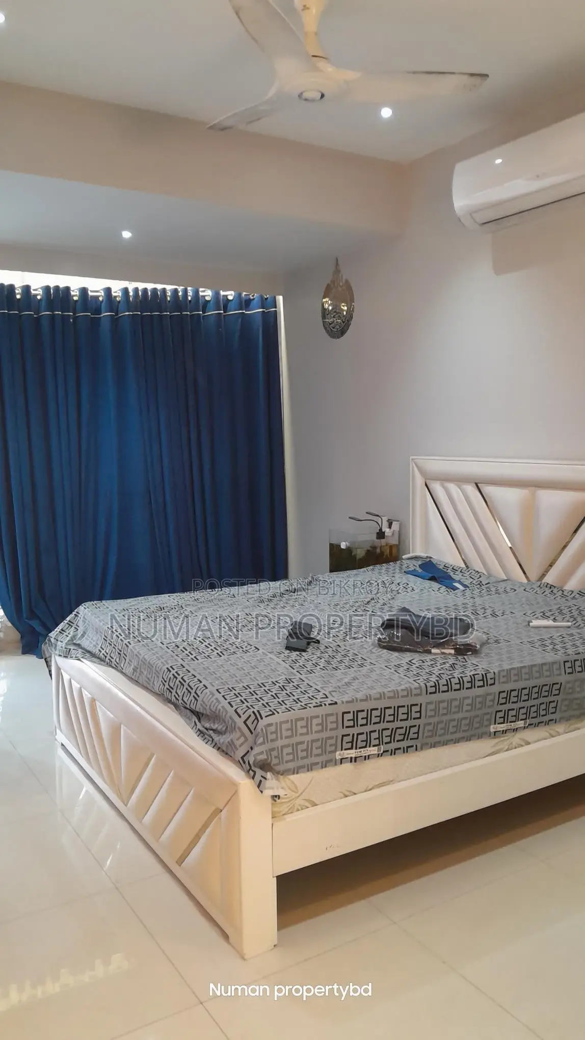 4000sq 4-bedroom Full Fair Face New Luxury Semi Furnished Flat Rent