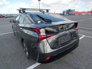 Toyota Prius A TOURING SELECTION 2021
