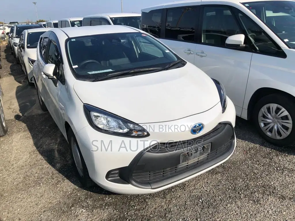 Toyota Aqua New Shape X Pearl 2021