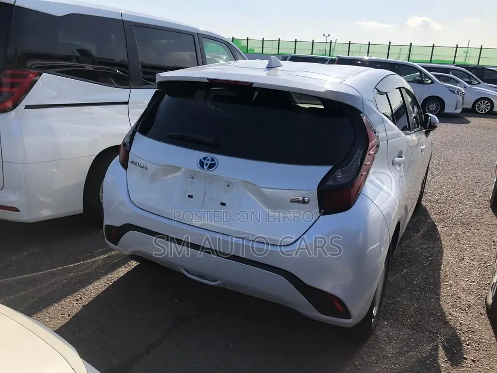 Toyota Aqua New Shape X Pearl 2021