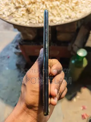 OPPO F17 Pro মোবাইল ফোন (ব্যবহৃত)