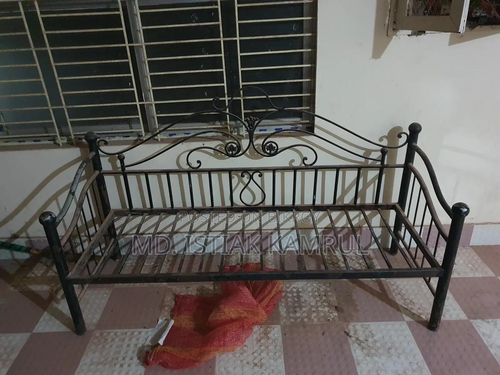 সোফা বিক্রি হবে