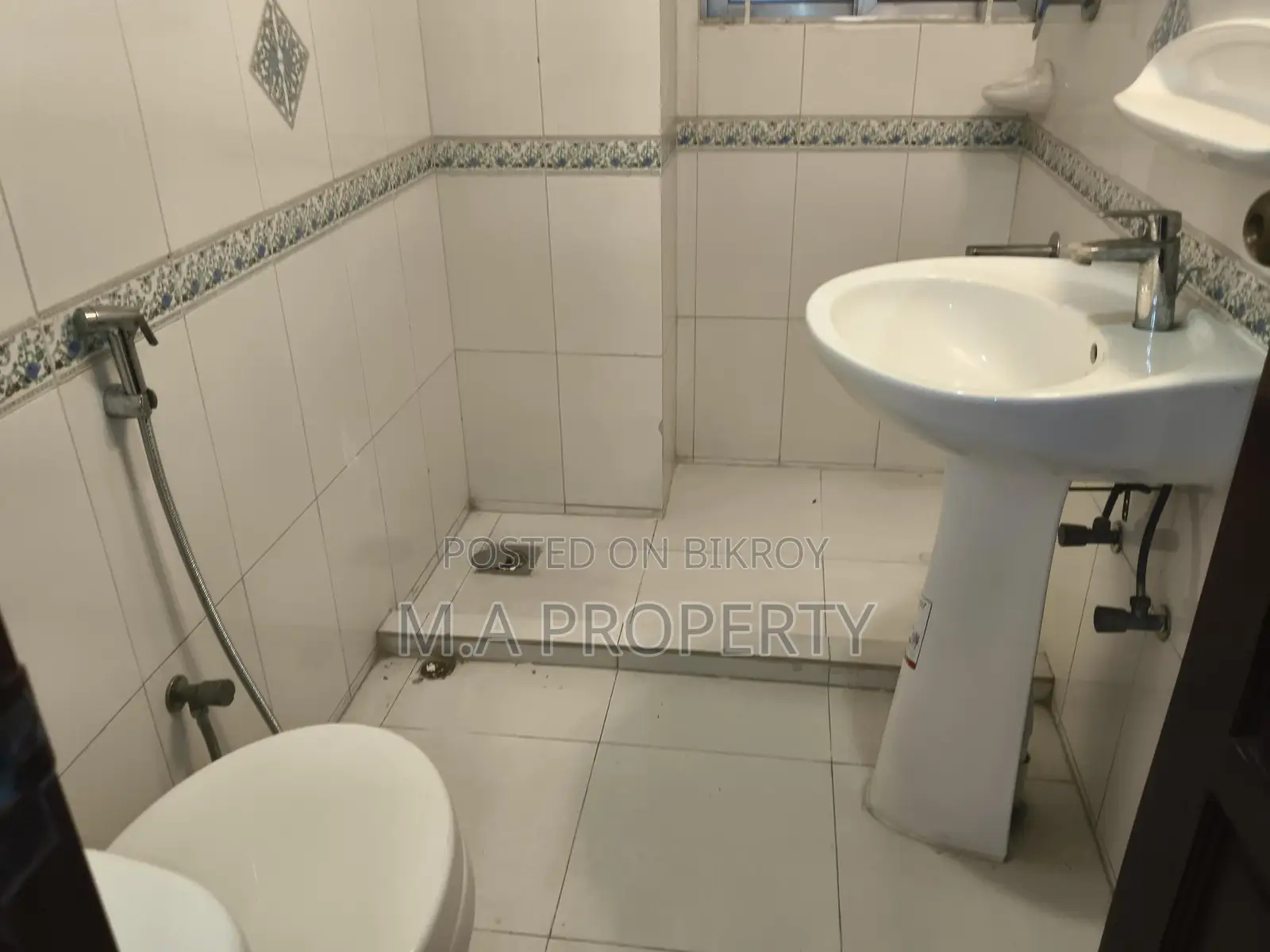 Semi-furnished Apartment for Rent in Gulshan North