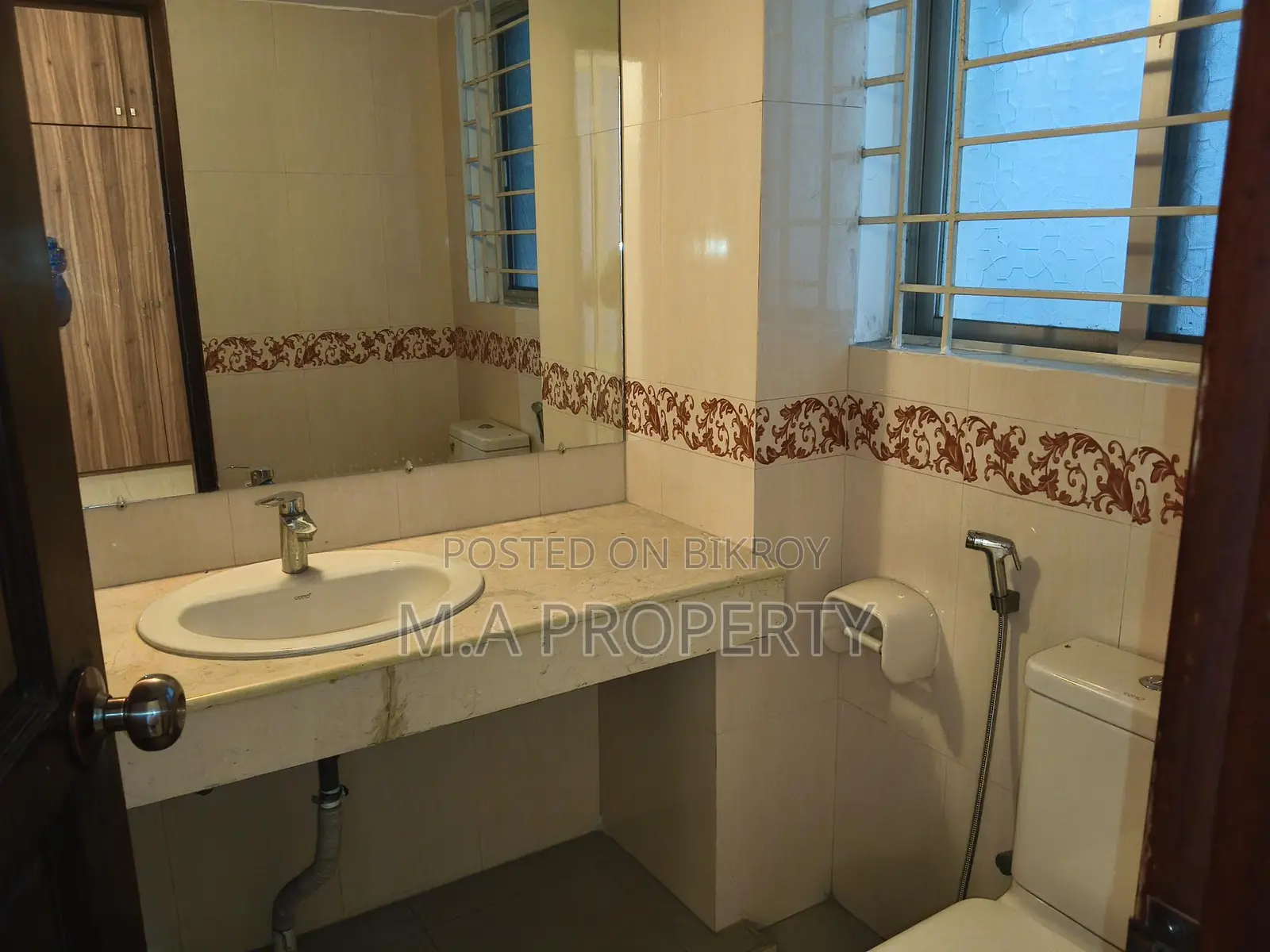 Semi-furnished Apartment for Rent in Gulshan North