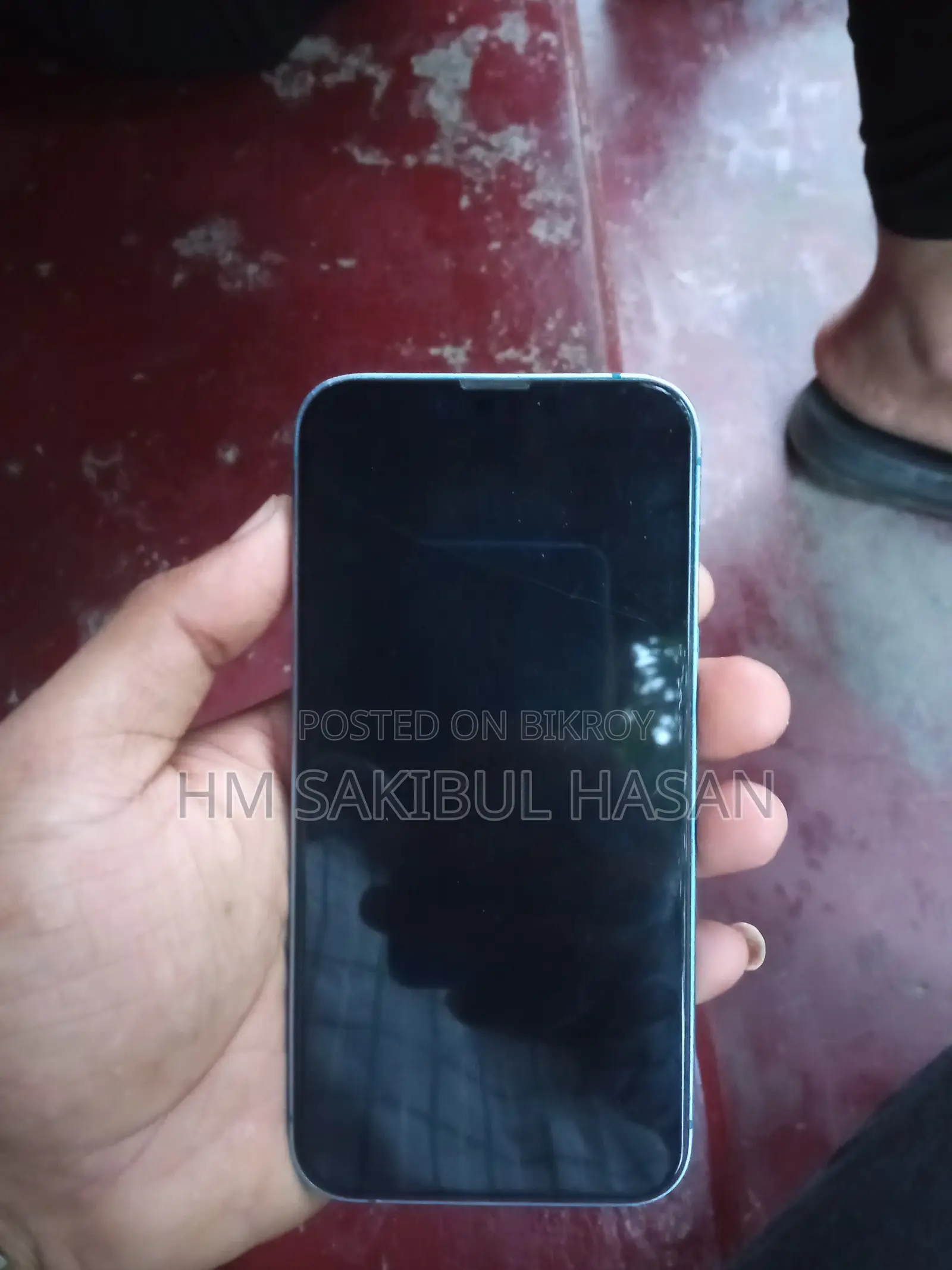 Apple iPhone 13 (Used)