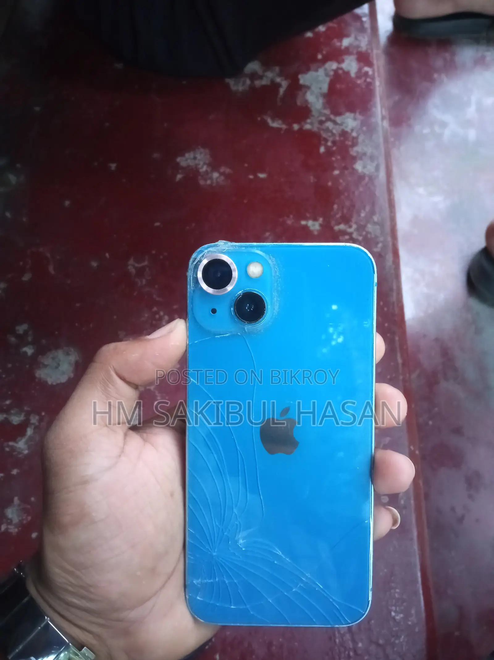 Apple iPhone 13 (Used)