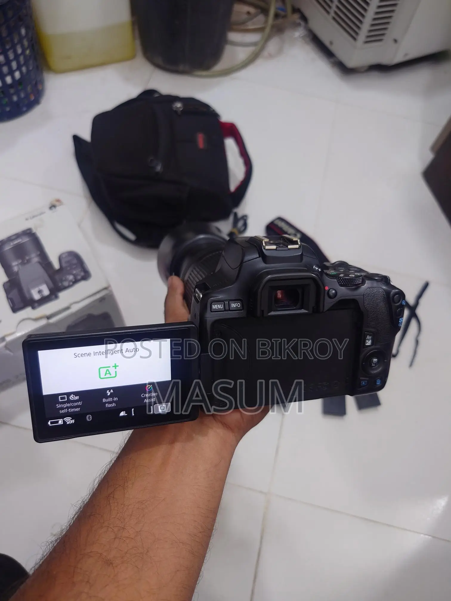 ক্যানন ২৫০ডি ৪কে ডিএসএলআর ফুল বক্স সাথে ৫৫-২৫০মিমি আইএস আইআই জুম লেন্স