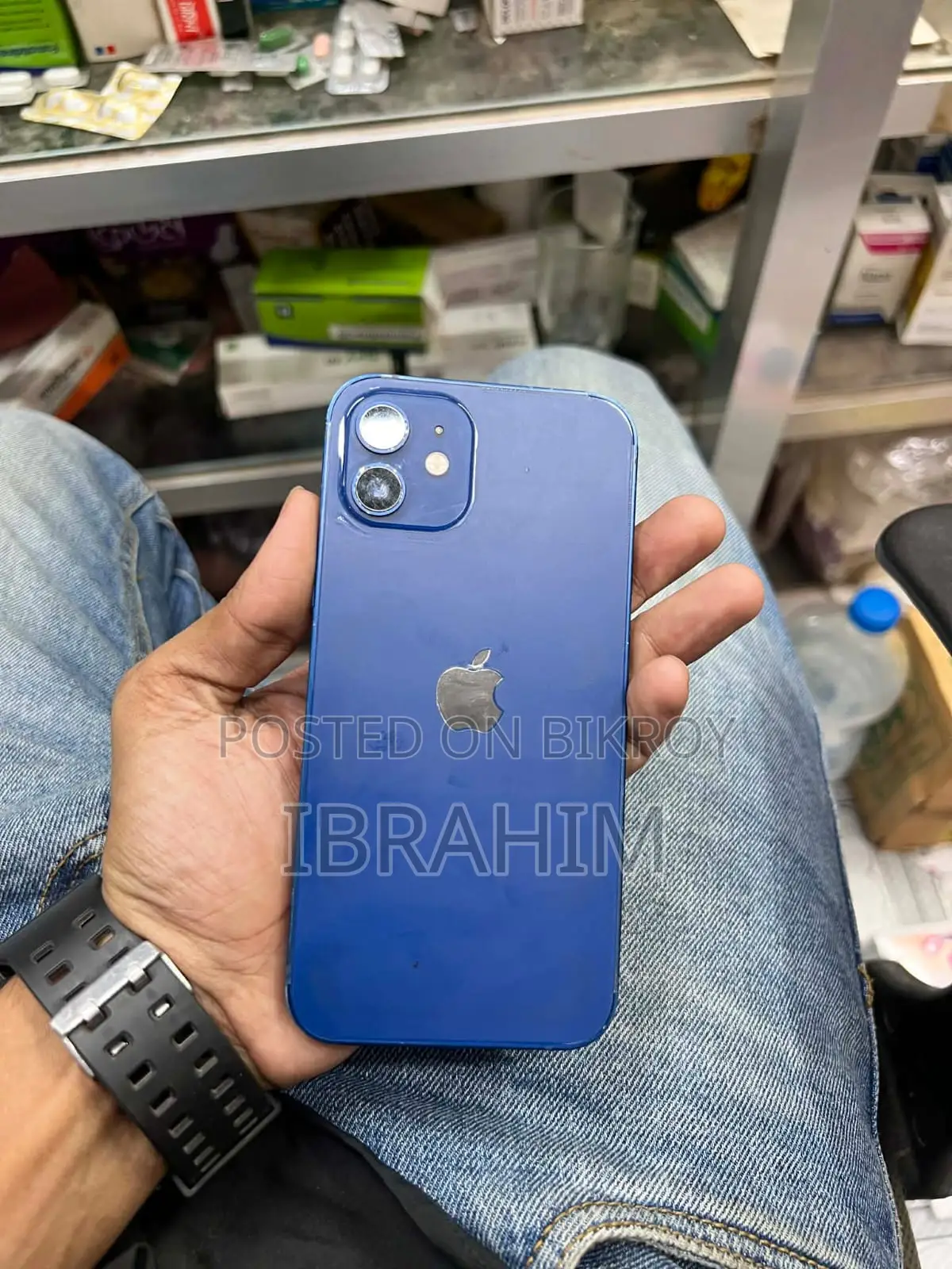 Apple iPhone 12 (Used)
