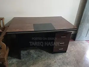টেবিল বিক্রি হবে