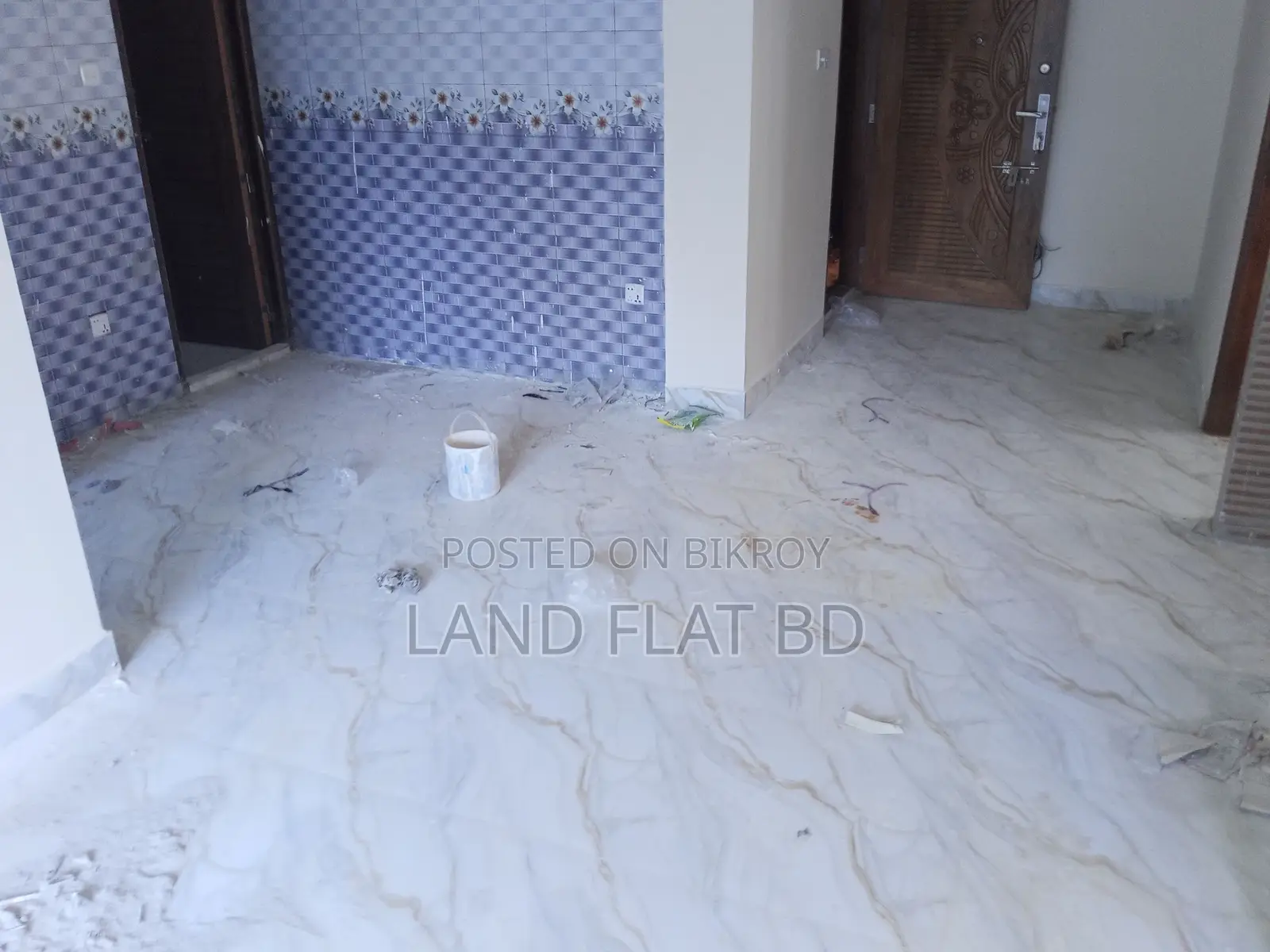 1060 SFT @ FUTURE TOWN READY FLAT SALE