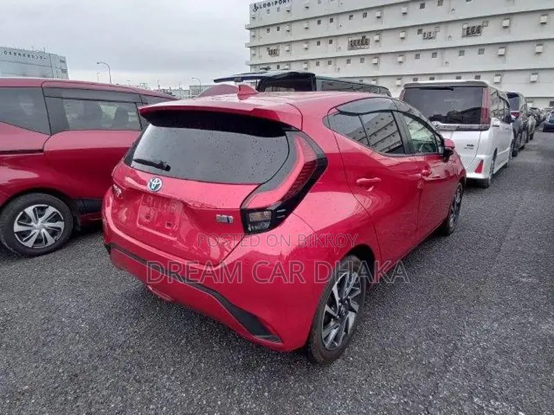 Toyota Aqua Z PKG RED,360 CAMERA 2021