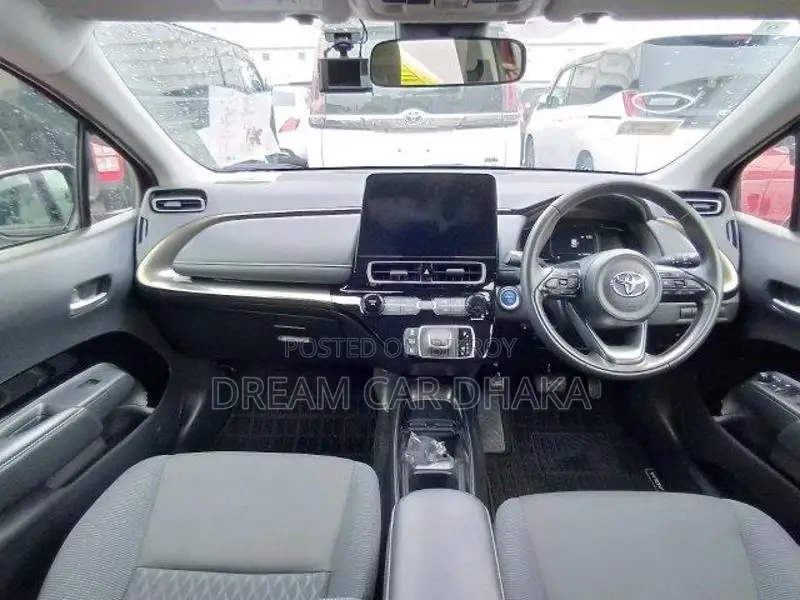 Toyota Aqua Z PKG RED,360 CAMERA 2021