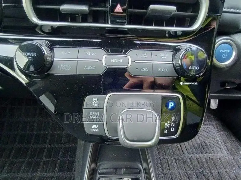 Toyota Aqua Z PKG RED,360 CAMERA 2021