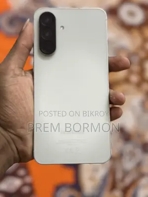 Samsung Galaxy A56 ফোন একেবারে নতুন (Used)