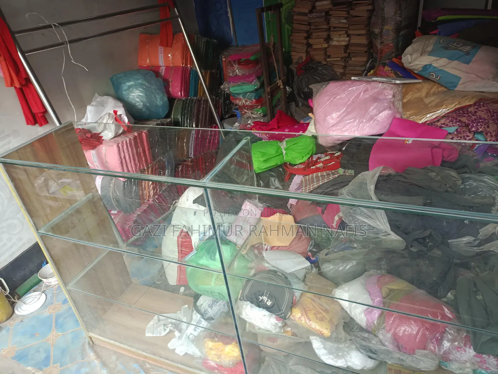 গ্লাস সেলফ