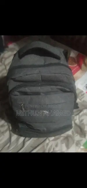 ব্যাকপ্যাক বিক্রয়ের জন্য