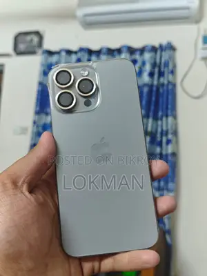 Apple iPhone 15 Pro Max 256GB (Used)