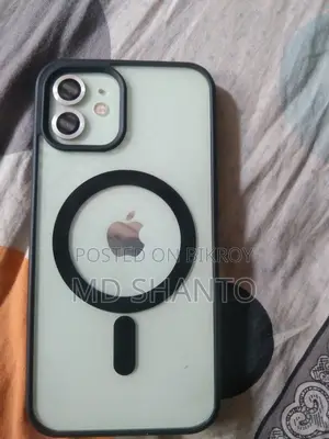 Apple iPhone 12 (Used)