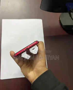 Apple iPhone XR . (Used)