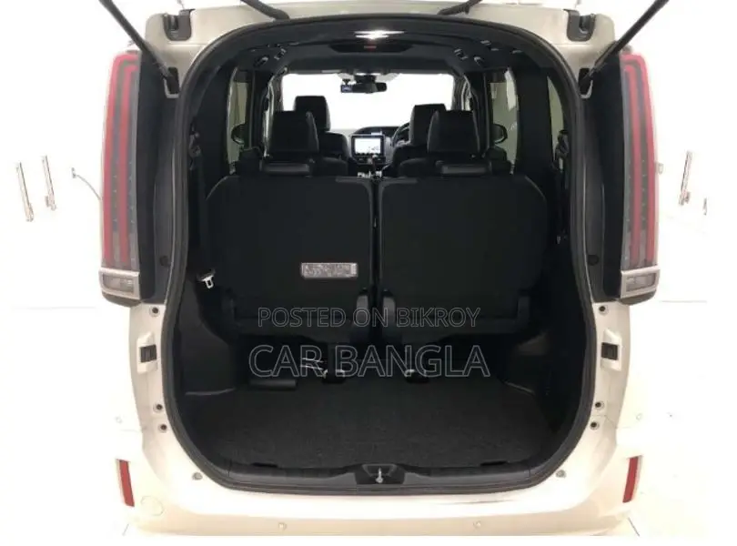 Toyota Esquire GI PREMIUM NONHYBRID 2020