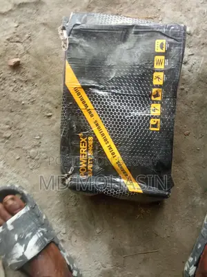 সেফটি সু বা জুতা।