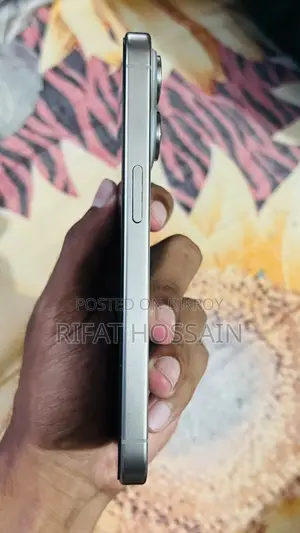 Apple iPhone 15 Pro (Used)
