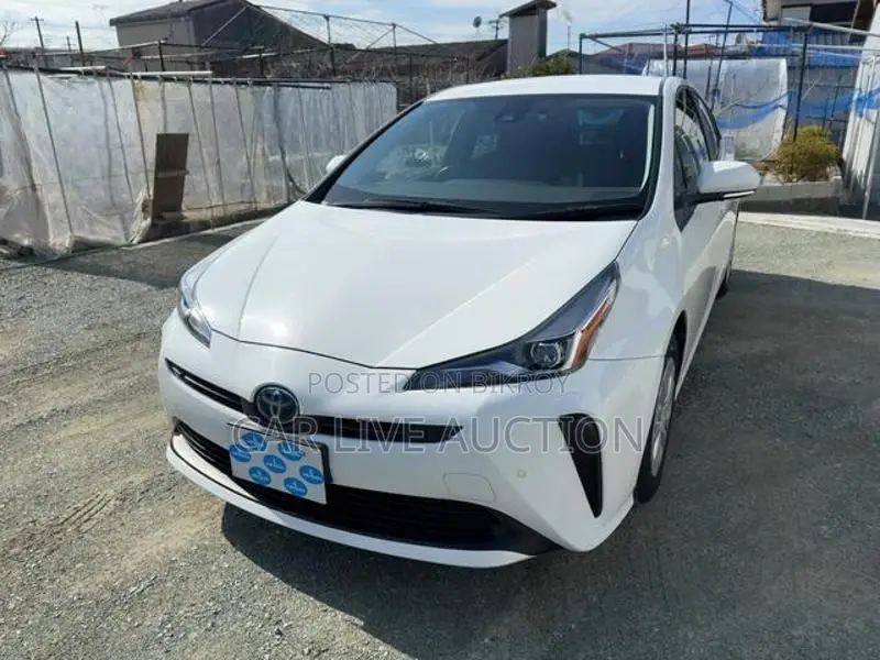 Toyota Prius HYBRID S 2021