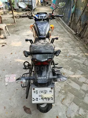 Honda Hornet CB 2022