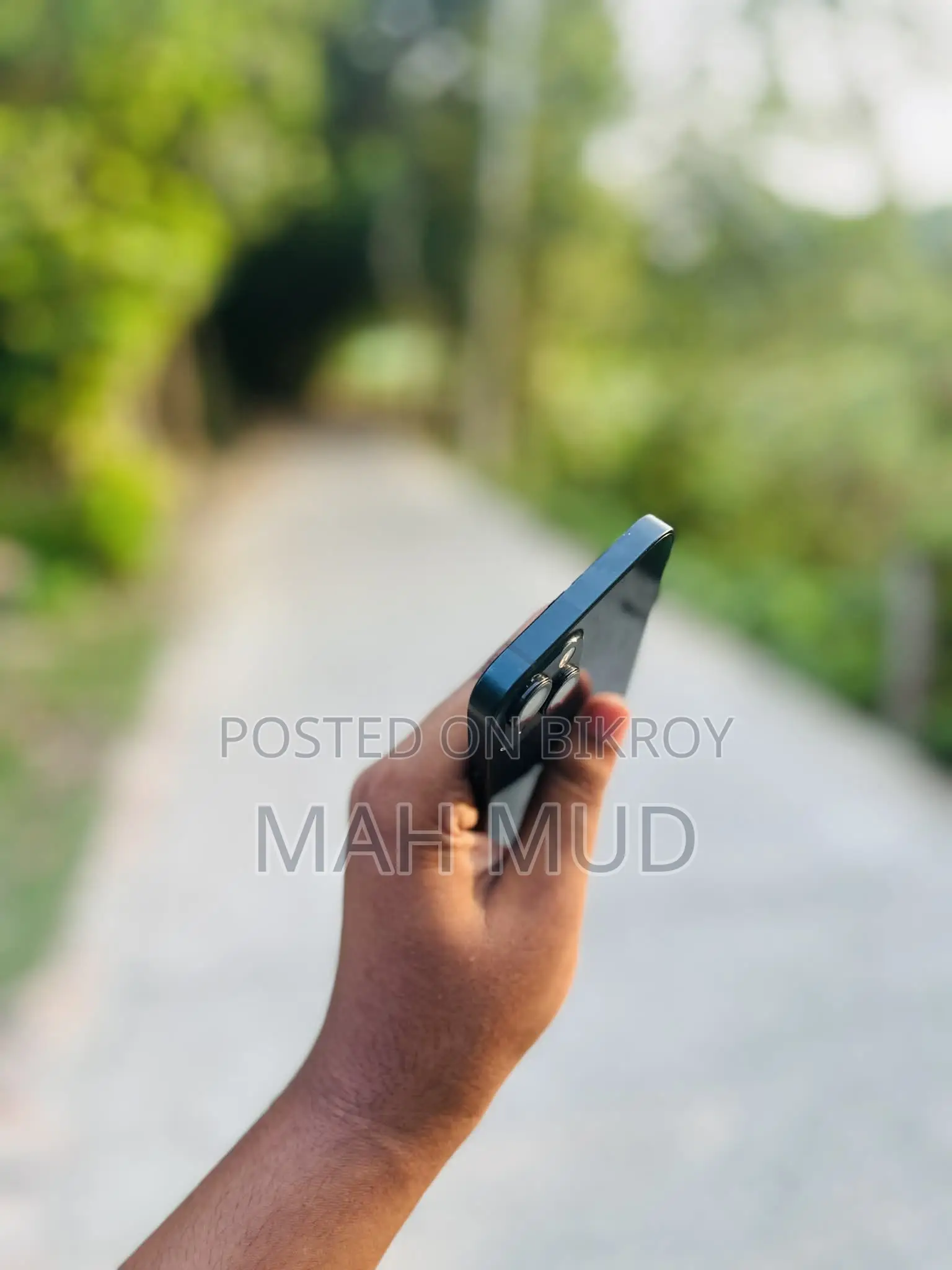 Apple iPhone 13 (Used)