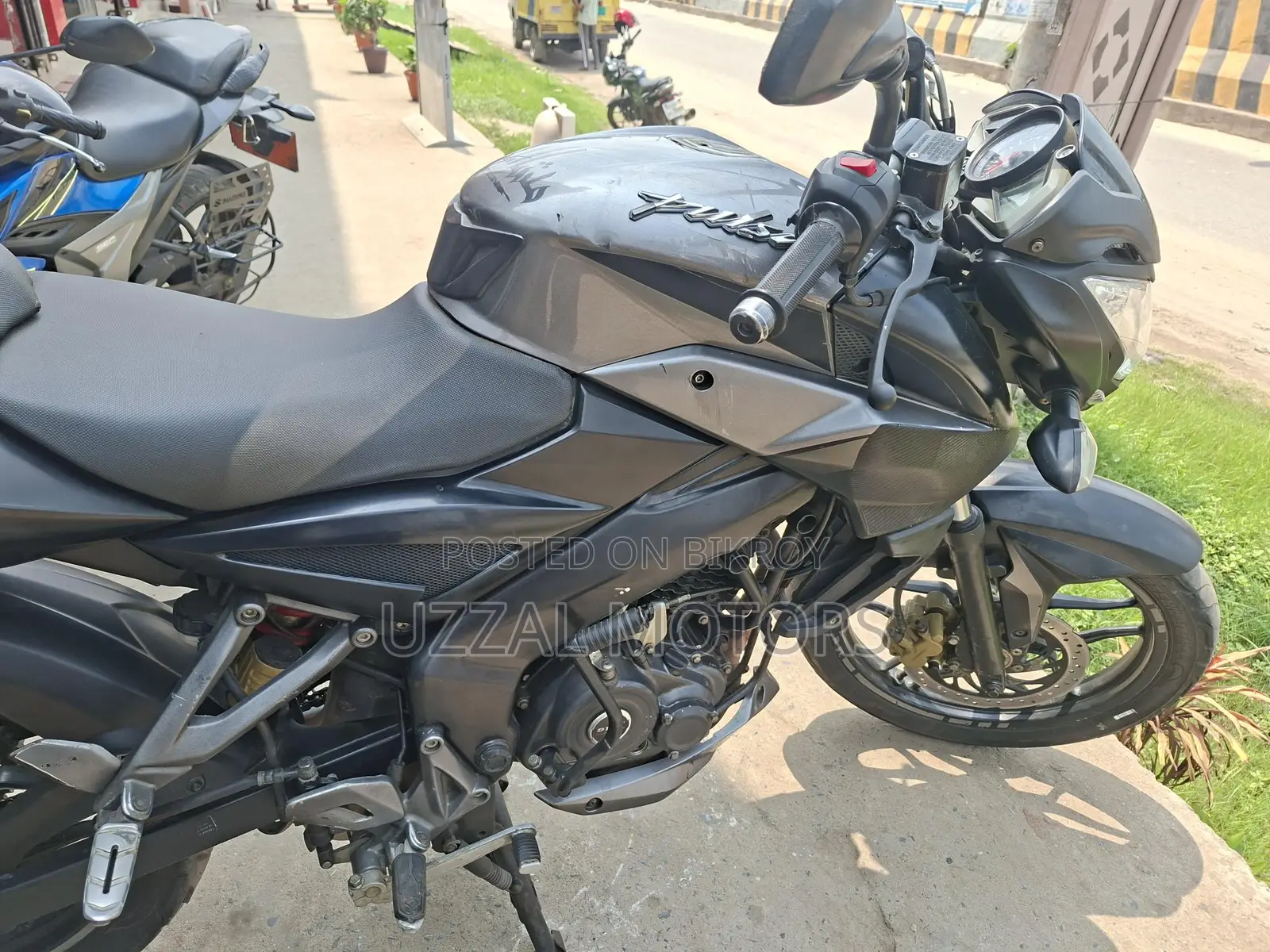 Bajaj Pulsar NS 160 2019 Gray