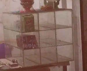 Shop Shelf & Showcase for Sale.