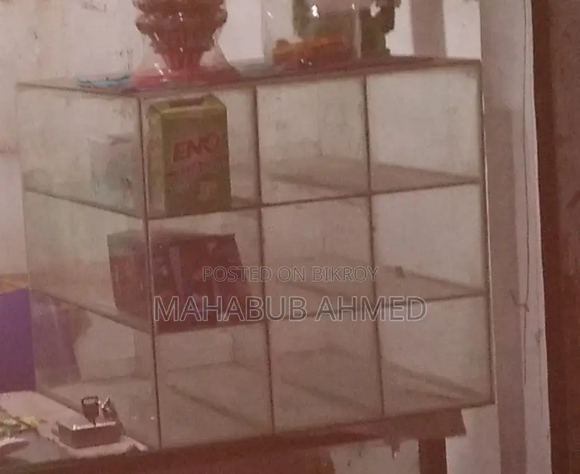 Shop Shelf & Showcase for Sale.