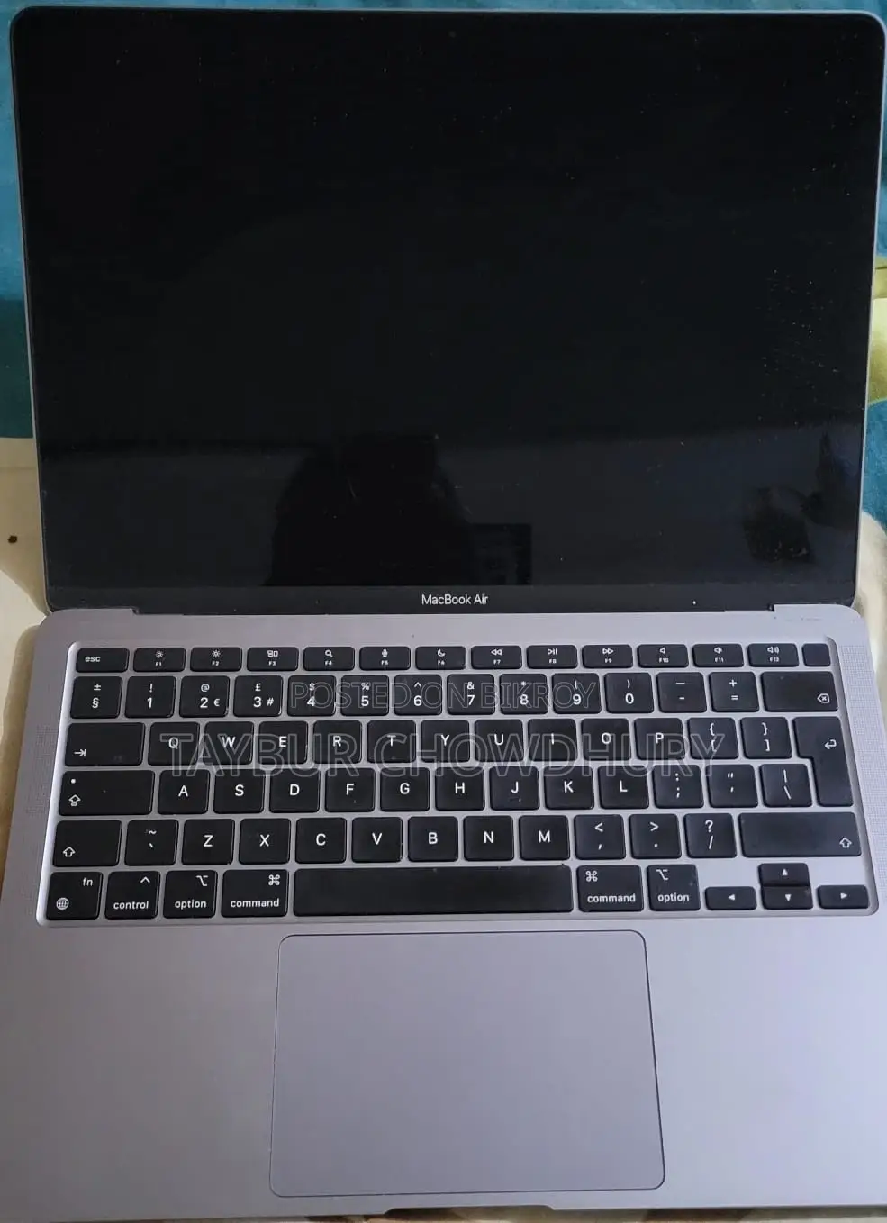 Apple MacBook Air for Sale (Screen Damaged)