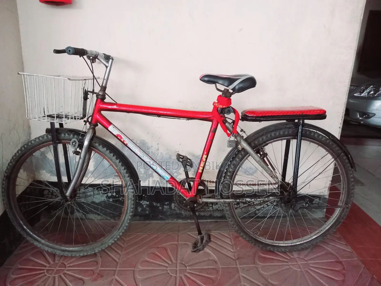 The bicycle is very fresh!