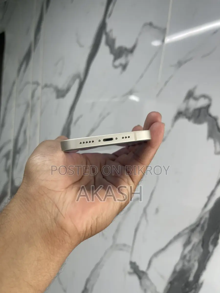 Apple iPhone 13 (Used)