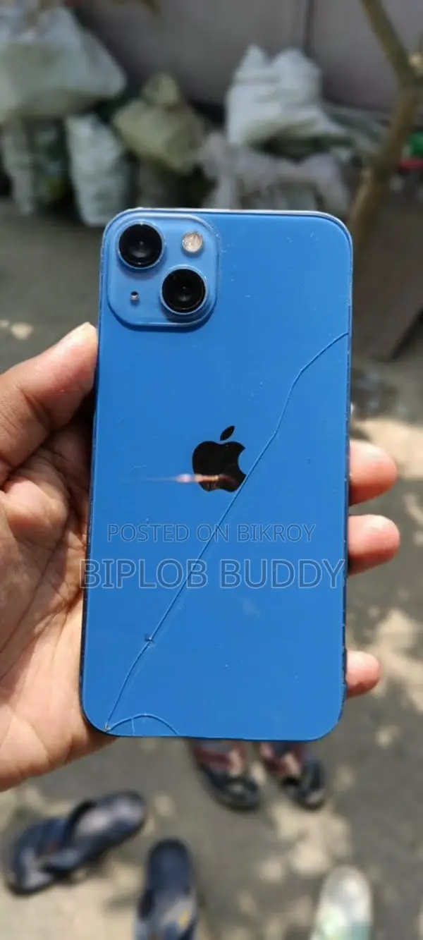Apple iPhone 13 . (Used)