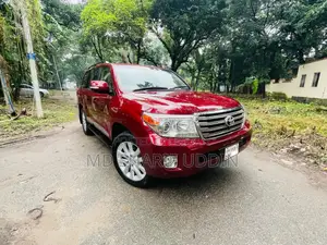 Toyota Land Cruiser VX-V8 (Diesel Turbo) 2011